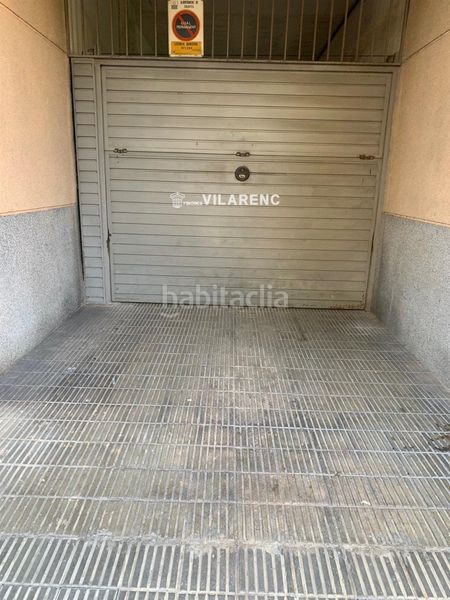 Foto acef8d74-8304-406c-a45d-5836775b0b96. Aparcament cotxe a Calafell poble Calafell
