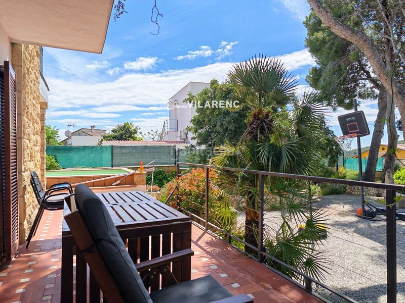 Foto e986884a-218b-491a-a2b5-556300a1429e. Xalet amb calefacció aparcament piscina a Bellvei