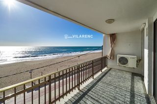 Pis  Llevant. Espectacular piso en primera línea de mar  playa del vendrell