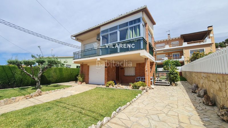Foto 0e8f5649-7887-4d1e-b505-6dfa67a8c6b7. Casa amb aparcament a Bellamar Calafell