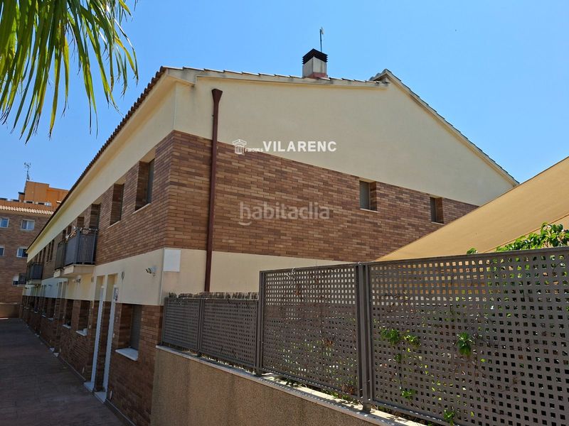Foto 67b0cf9a-1cb4-42c8-8bf0-d86d8a95b02f. Casa adossada amb aparcament piscina a Bonavista Vendrell (El)