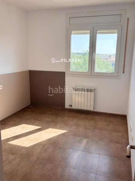 Foto 190297e5-c5ef-488c-8328-217ad3b2f2e6. Casa adossada amb calefacció aparcament a Bellvei