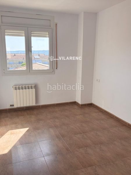 Foto 270821b9-dece-496b-9d86-0e74218b8d74. Casa adossada amb calefacció aparcament a Bellvei