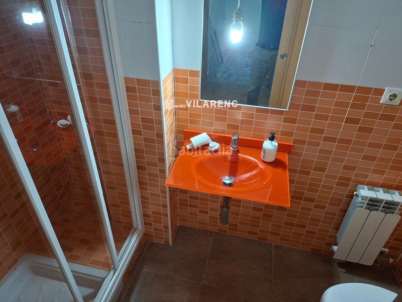 Foto dccb2216-74ca-494c-835e-b32f047680e2. Casa adossada amb calefacció aparcament a Bellvei