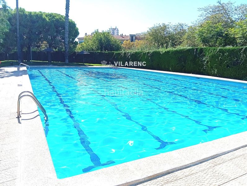 Foto 8c5bd9d9-af33-4751-ab95-2f8b2d9eda9e. Semi detached house with parking pool in Alorda Park Calafell