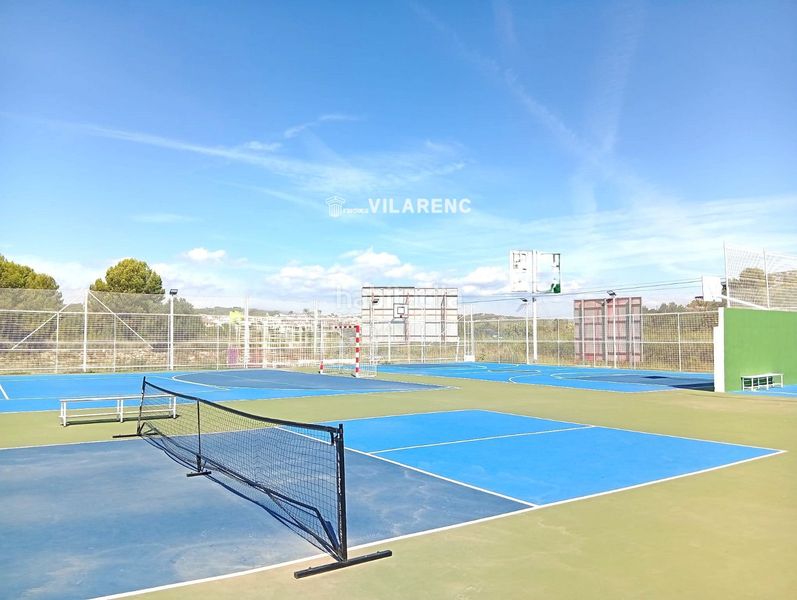 Foto ae4d684e-08fc-4f9b-a9e4-11982a7cb74f. Semi detached house with parking pool in Alorda Park Calafell
