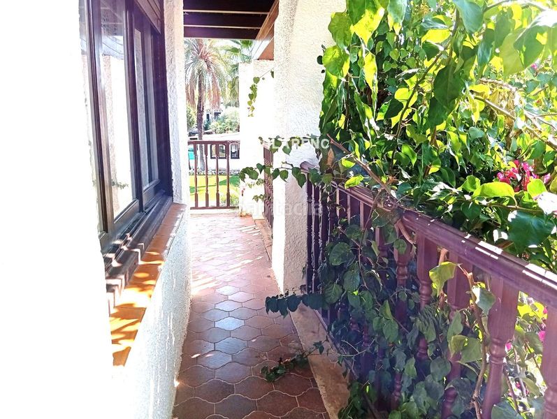 Foto cacfebf5-395a-4a70-8abd-91e00d0ee4d2. Semi detached house with parking pool in Alorda Park Calafell