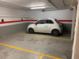 Aparcament cotxe  Carrer de vitòria. Venta de plazas de garaje con su respectivo trastero en pleno ce