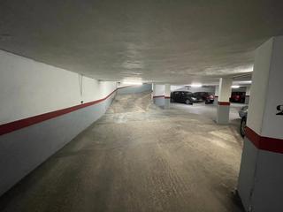 Alquiler Parking coche  Carrer de sant josep de calassanç. Alquiler plaza de garaje junto a avenida del cid y pérez galdós.