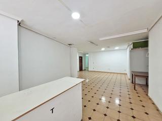 Local Comercial  Carrer dels tomasos. Interesante local comercial en venta en russafa.