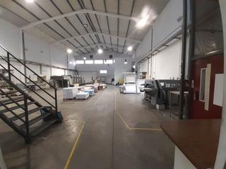 Fabrikhalle  Carrer palmiters. Excelente nave industrial en venta y alquiler en els mollons.