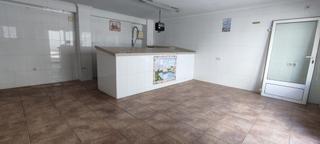 Local Comercial  Calle jovellanos. Oportunidad de interesante almacén y/o trastero en buñol.