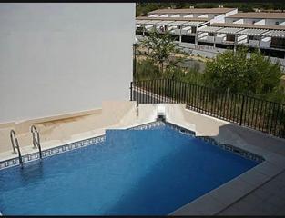 Casa adossada  Calle fuente del mico. Precioso adosado con garaje, terraza y piscina en venta en fuent