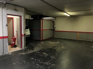 Aparcament cotxe  Carrer d'àngel guimerà. Venta de interesante plaza de garaje en la calle angel guimerá.