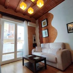 Apartamento  Carrer de martín mengod. Venta en exclusiva de apartamento junto a la plaza redonda.