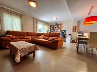 Casa adossada  Calle musico jose alvarez villanueva. Amplio adosado en venta en alborache.