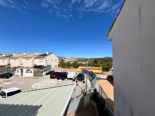 Casa adossada  Calle musico jose alvarez villanueva. Amplio adosado en venta en alborache.