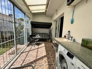 Maison jumelée  Calle musico jose alvarez villanueva. Amplio adosado en venta en alborache.