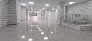 Lloguer Local Comercial  Carrer de quart. Impresionante local comercial en alquiler.