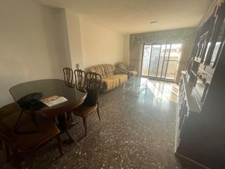 Lloguer Pis  Avenida blasco ibáñez. Alquiler de bonita y luminosa vivienda en el barrio campamento.