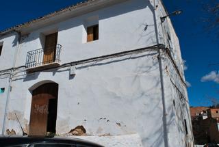 Maison jumelée  Carrer guillem sorolla. Impresionante casa de pueblo para reformar en buñol.