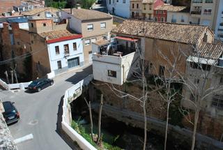 Maison jumelée  Carrer guillem sorolla. Impresionante casa de pueblo para reformar en buñol.