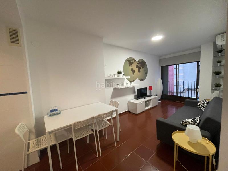 Foto a53a3d81-4870-49c4-9e88-eed917e8e09f. Piso estupendo piso reformado y con garaje. con ubicación inmejorable, junto al mercado central. en Valencia