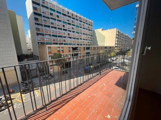 Lloguer Pis  Carrer del literat gabriel miró. Amplia vivienda para compartir o para estudiantes. 106m2. cuatro
