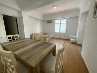 Lloguer Pis  Carrer del literat gabriel miró. Amplia vivienda para compartir o para estudiantes. 106m2. cuatro