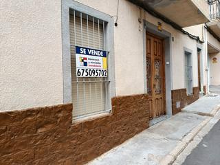 Maison jumelée  Calle maestro serrano. Venta de vivienda en planta baja. unicamente se vende la parte d