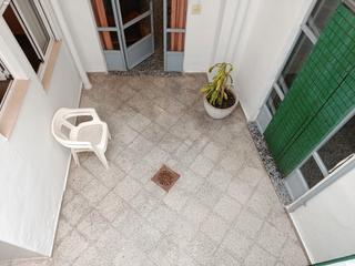 Casa adossada  Calle maestro serrano. Venta de vivienda en planta baja. unicamente se vende la parte d