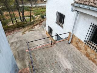 Chalet  Urbanización ventamina 1. Chalet en venta en buñol. 256m2 en parcela de 1.220m2.