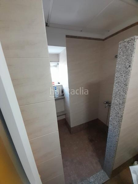 Foto b2c47bf0-3d93-4a71-a1d9-8509e2566890. Capannone industriale in Rafelbunyol