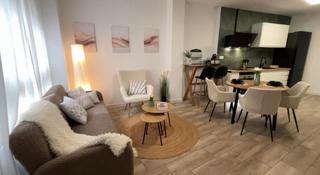 Appartement  Carrer de vicente blasco ibáñez. Venta de preciosa vivienda reformada en planta baja con garaje j