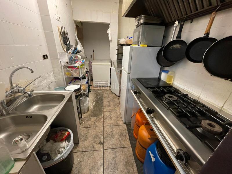 Foto 2a80ff68-1e3f-45bc-8591-a4ef67260d0b. Pas-de-porte local commercial dans Nou Moles Valencia