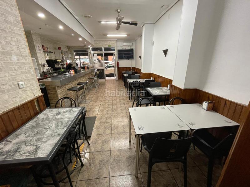 Foto 8f6a3614-7022-4f77-a15e-5f5672f303c4. Pas-de-porte local commercial dans Nou Moles Valencia