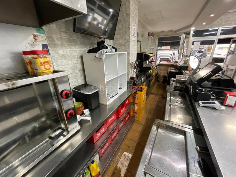 Foto ee7e988d-537f-4609-b5df-db71283382f6. Pas-de-porte local commercial dans Nou Moles Valencia