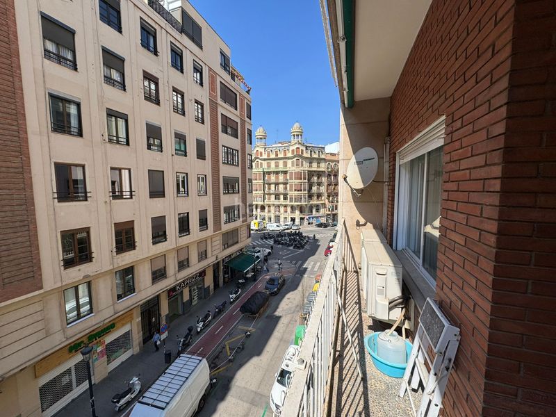 Piso maravilloso piso junto a la gran via germanías y la plaza de toros. en Valencia - Imagen 23