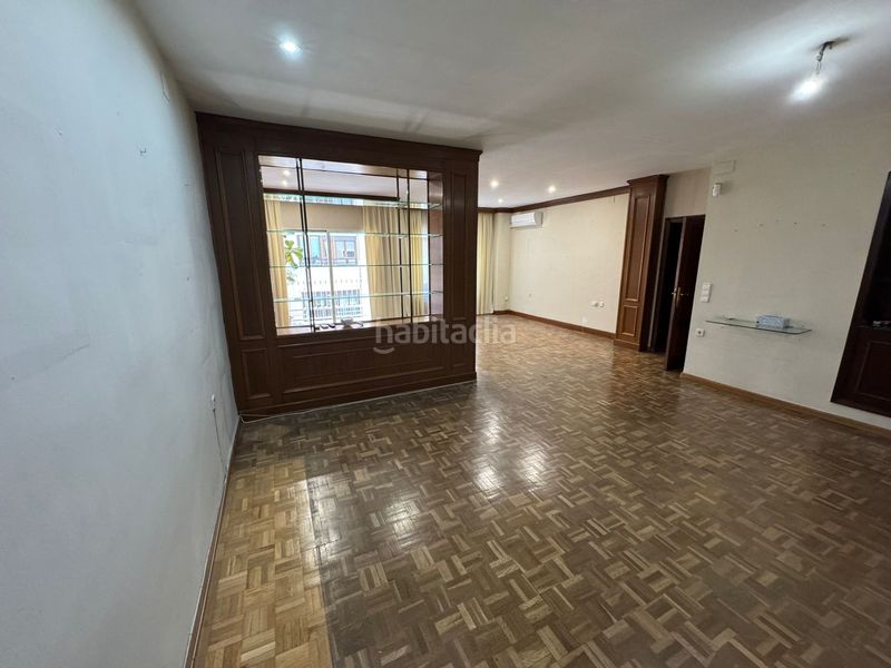 Piso maravilloso piso junto a la gran via germanías y la plaza de toros. en Valencia - Imagen 6
