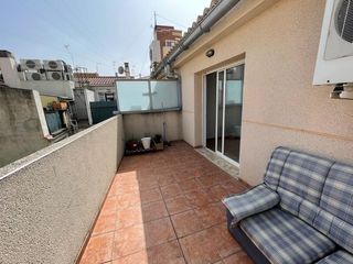 Lloguer Àtic  Carrer dels aladrers. Excepcional ático junto a las torres de quart. terraza 10m2.