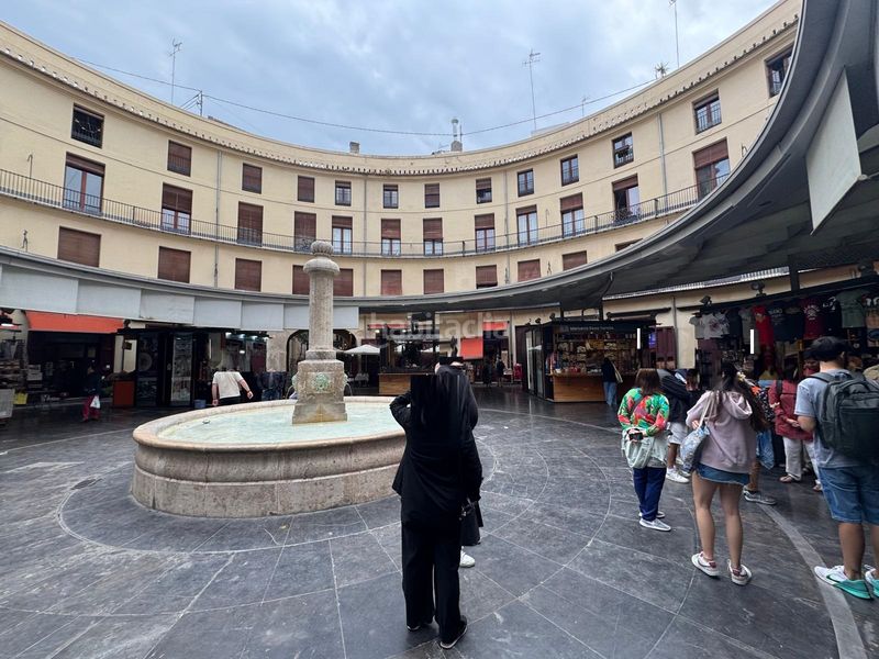 Foto 3021f5d5-9b0b-4541-a8a0-f28071dd0a62. Pis a El Mercat Valencia