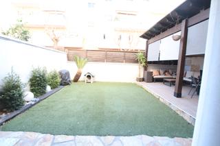 Rez-de-chaussée à Molins de Rei. Planta baja de 86m + 60m de jardín con parking y trastero en la