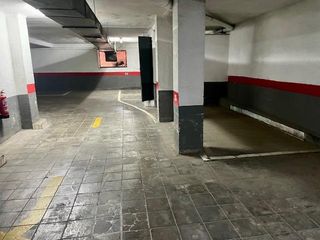 Autoparkplatz in Carrer d'Antoni Gaudí 5