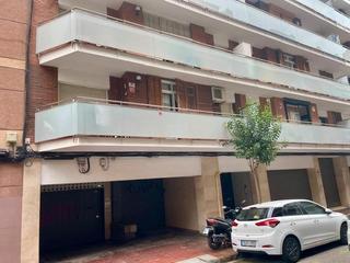 Aparcament cotxe a Carrer d'antoni gaudí 5. Plaza de parking coche pequeño