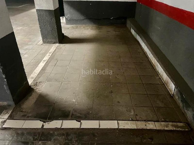 Foto e5779056-77ff-4ac8-bdd1-144c18f1a60f. Posto auto in carrer d'antoni gaudí 5 in Can Vidalet Esplugues de Llobregat