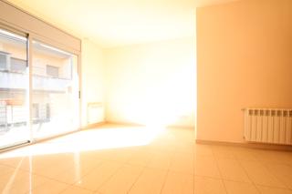 Pis  Carrer sant antoni. Piso situado a 50 metros de la playa segunda linea del paseo