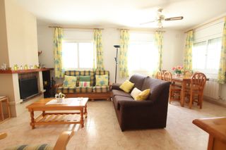 Haus in Valldemar-Montmar. Casa ideal para difrutar todo el año semi-nueva