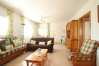 Casa in Valldemar-Montmar. Casa ideal para difrutar todo el año semi-nueva