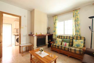 House in Valldemar-Montmar. Casa ideal para difrutar todo el año semi-nueva