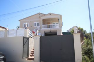 Casa a Valldemar-Montmar. Casa ideal para difrutar todo el año semi-nueva